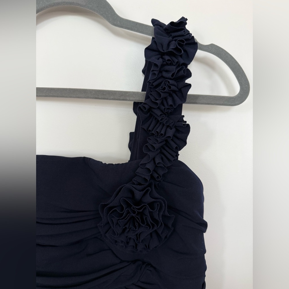 Chic Blue One-Shoulder Gown - Picture 2 of 9